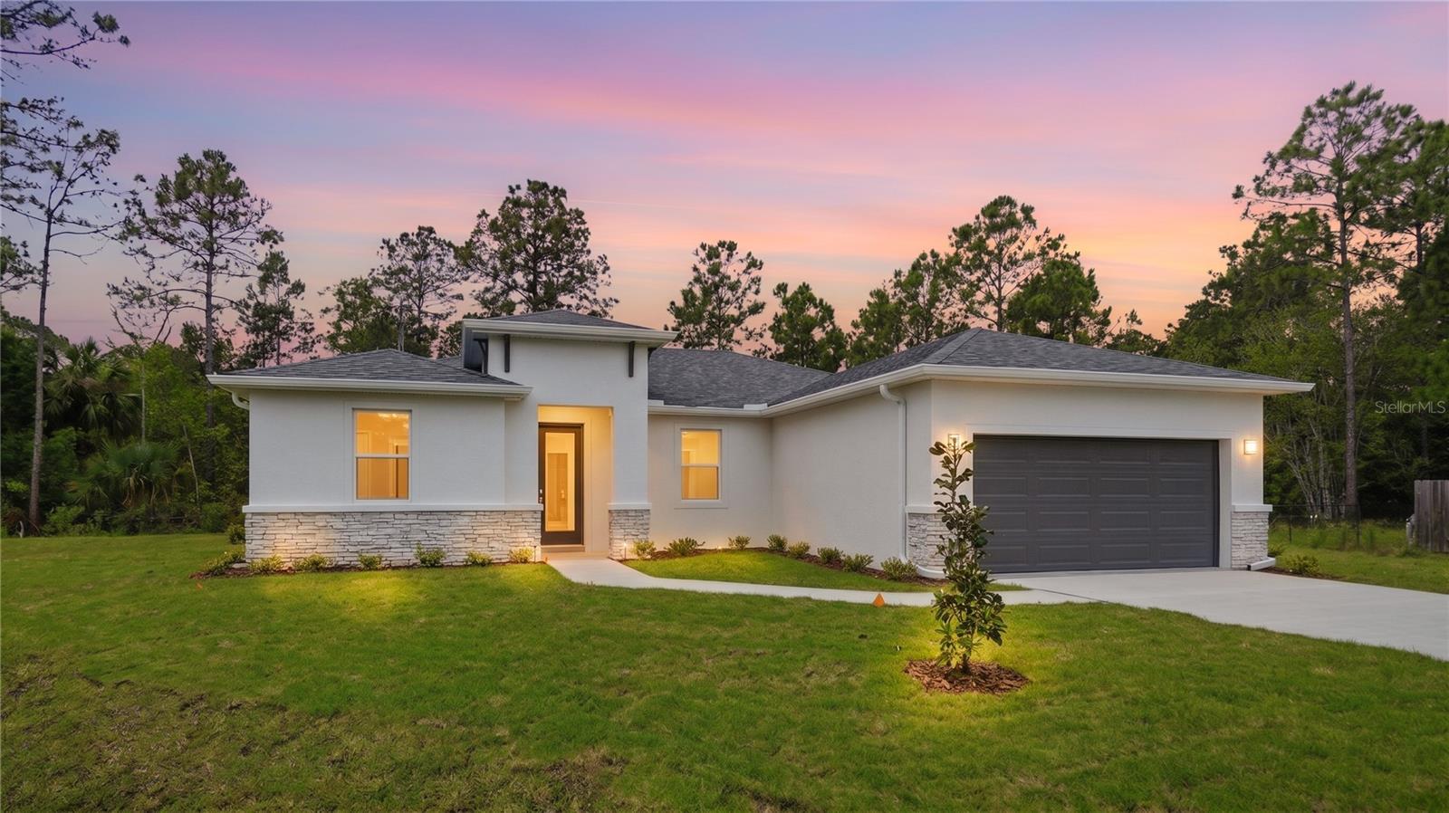 17 Sleigh Bell Pl Property Photo 1
