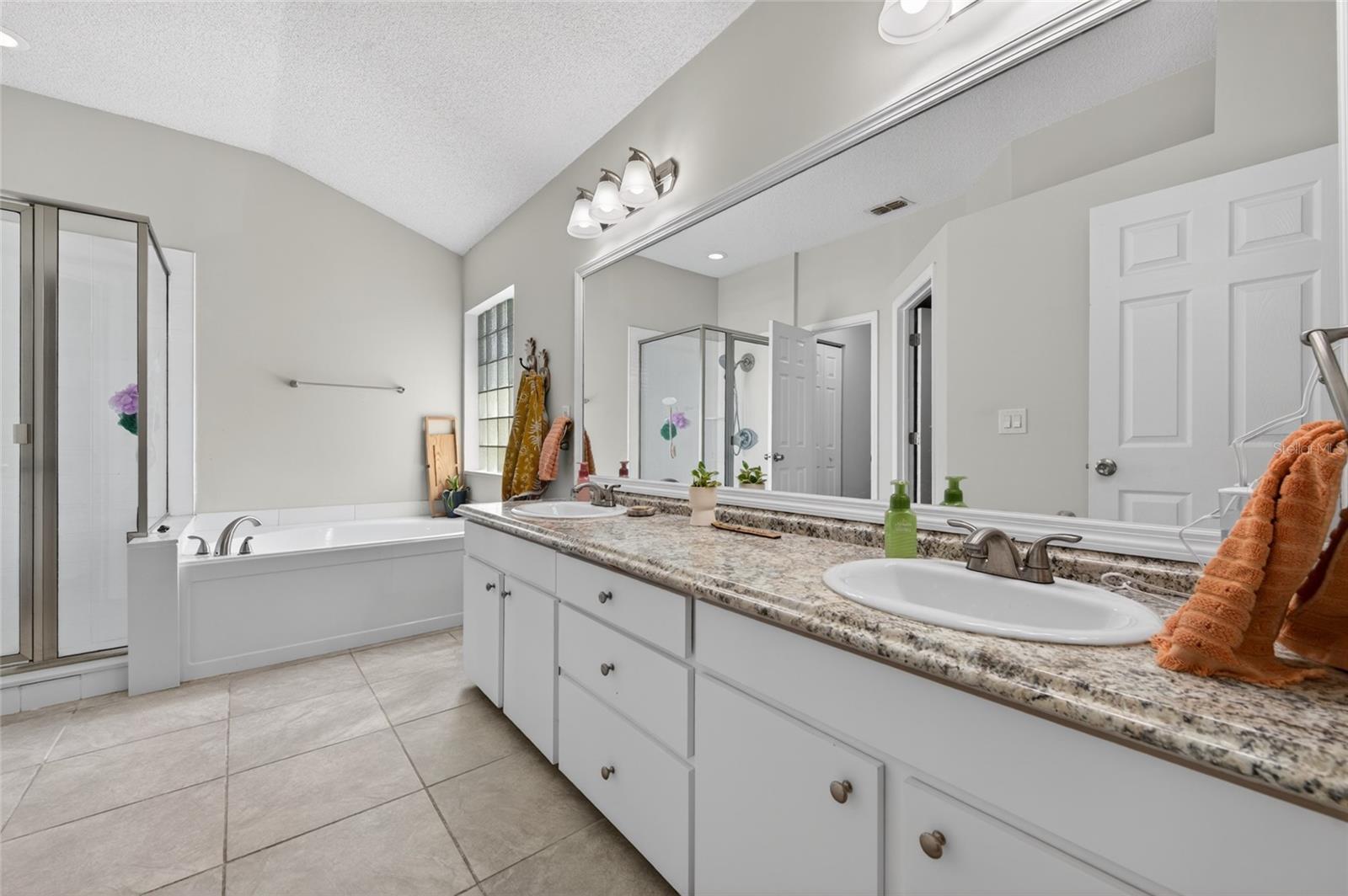 5 Farr Pl Property Photo 18