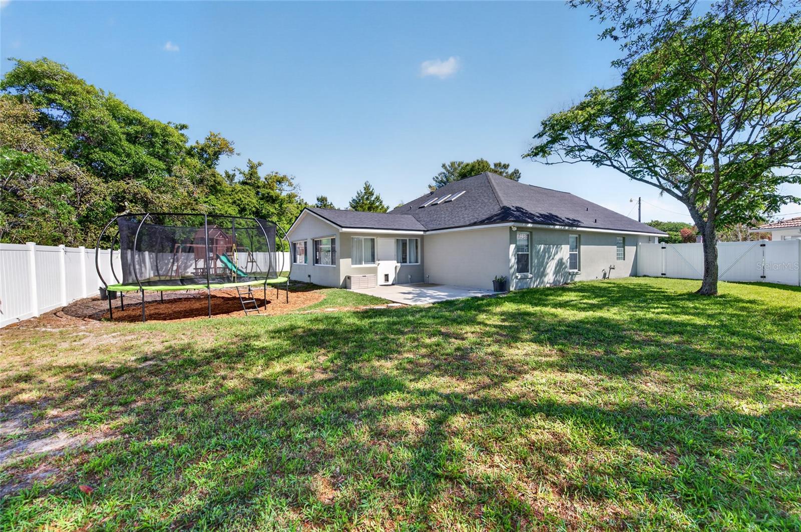 5 Farr Pl Property Photo 26