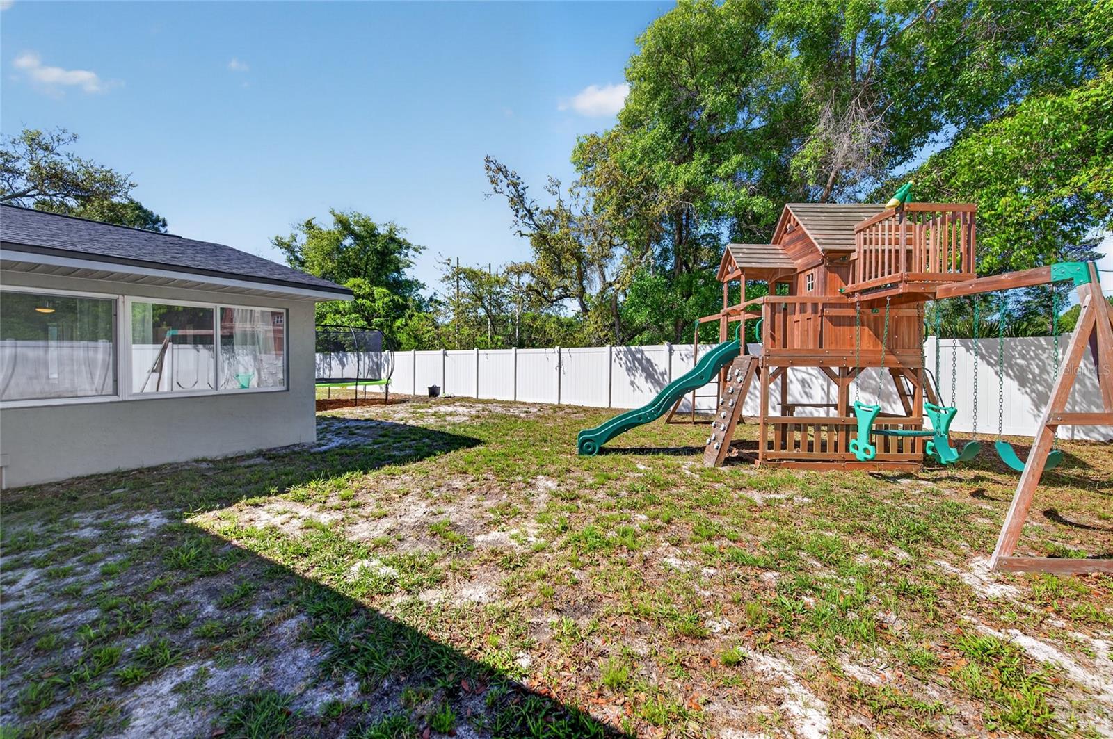 5 Farr Pl Property Photo 28