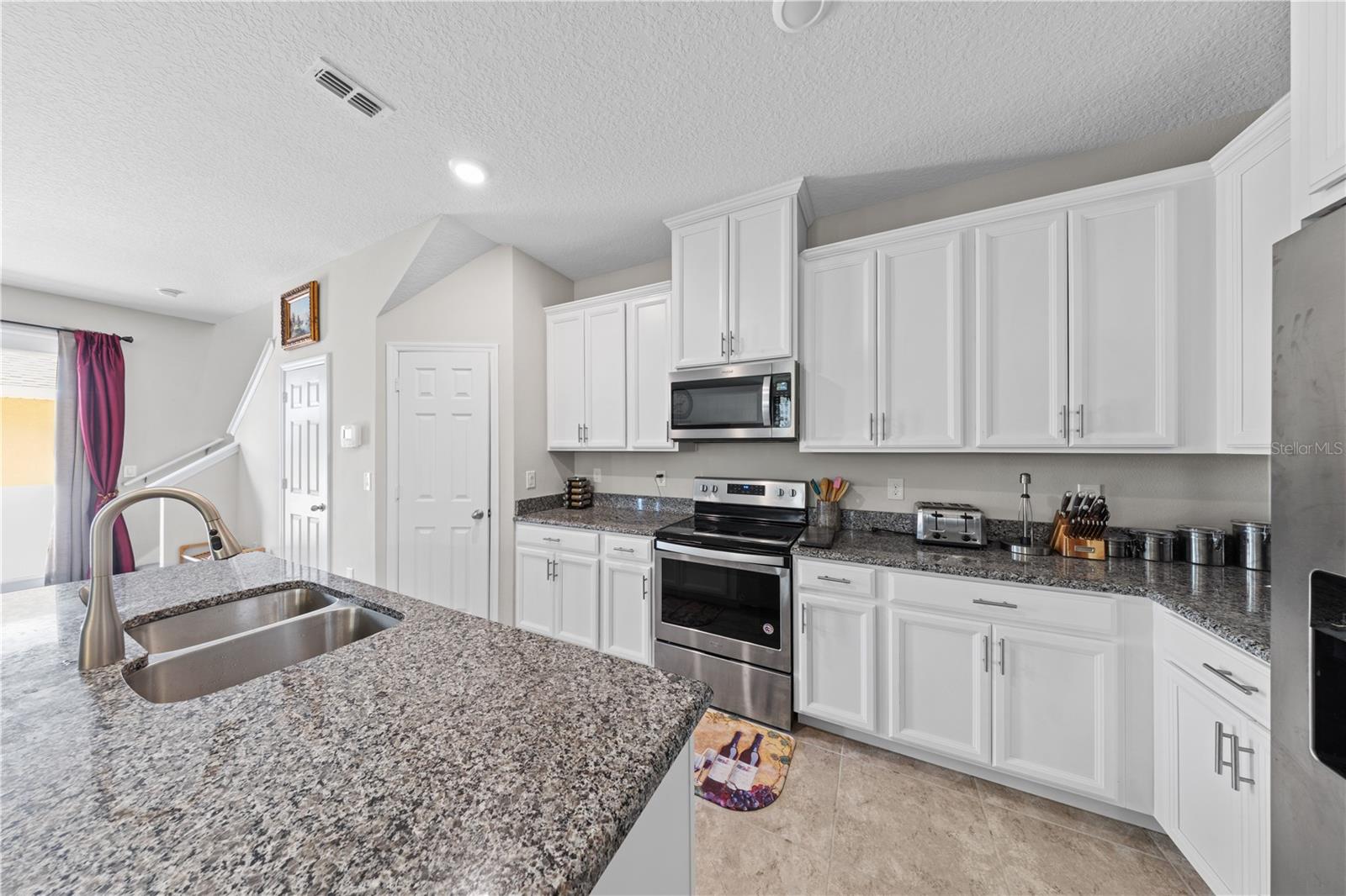 8012 Bluejack Oak Dr Property Photo 38