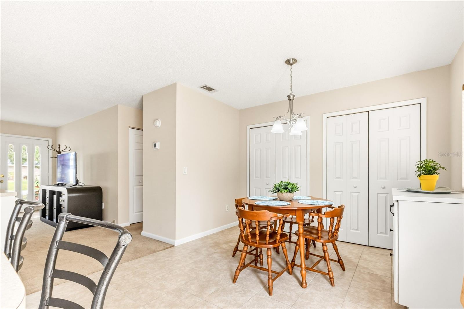 8 Lladd Ct Property Photo 17