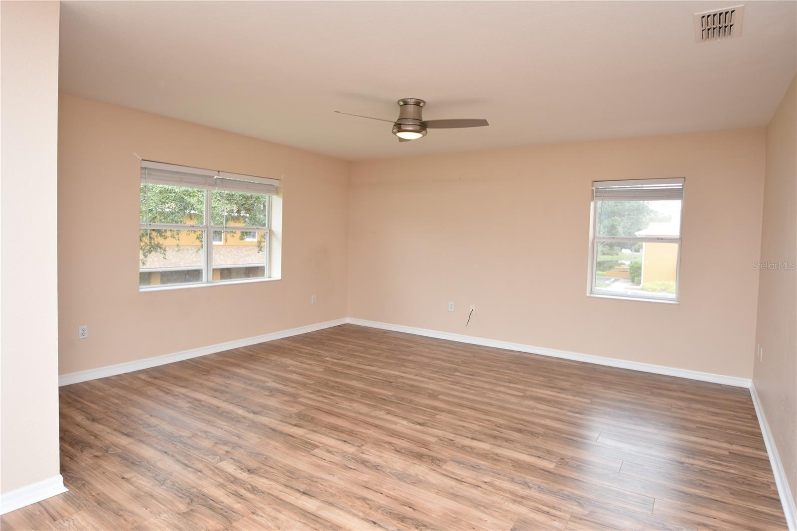 4600 E Moody Blvd #3m Property Photo 9