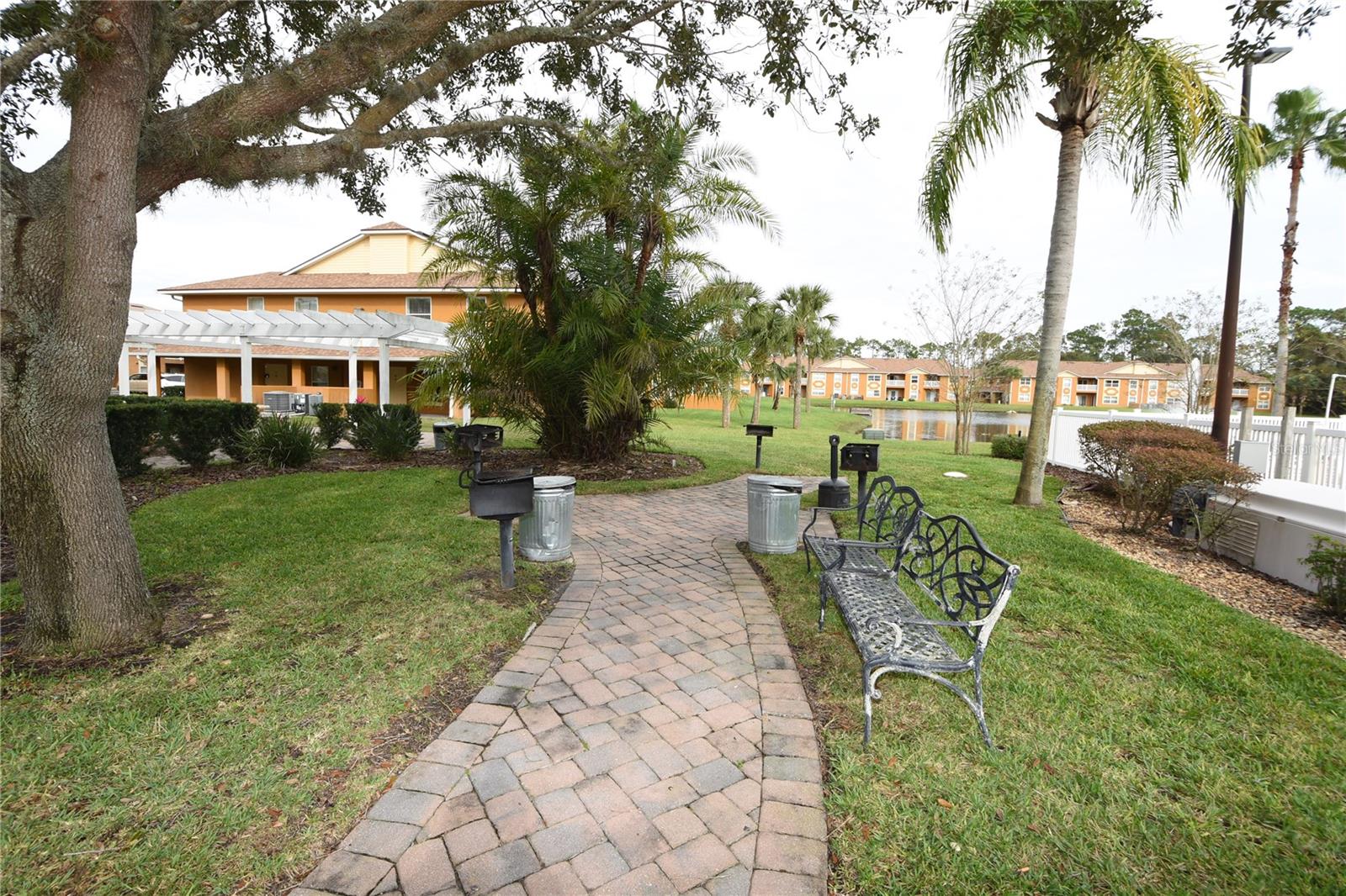 4600 E Moody Blvd #3m Property Photo 49