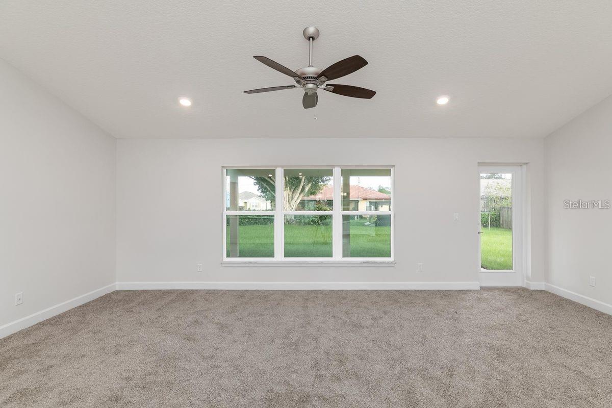 9 Lamar Ln Property Photo 6