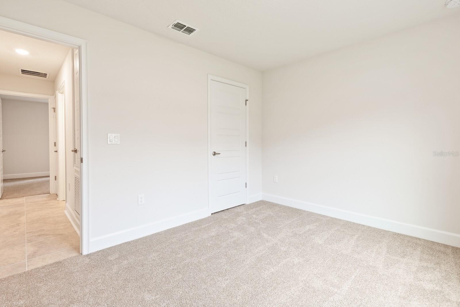 9 Lamar Ln Property Photo 8