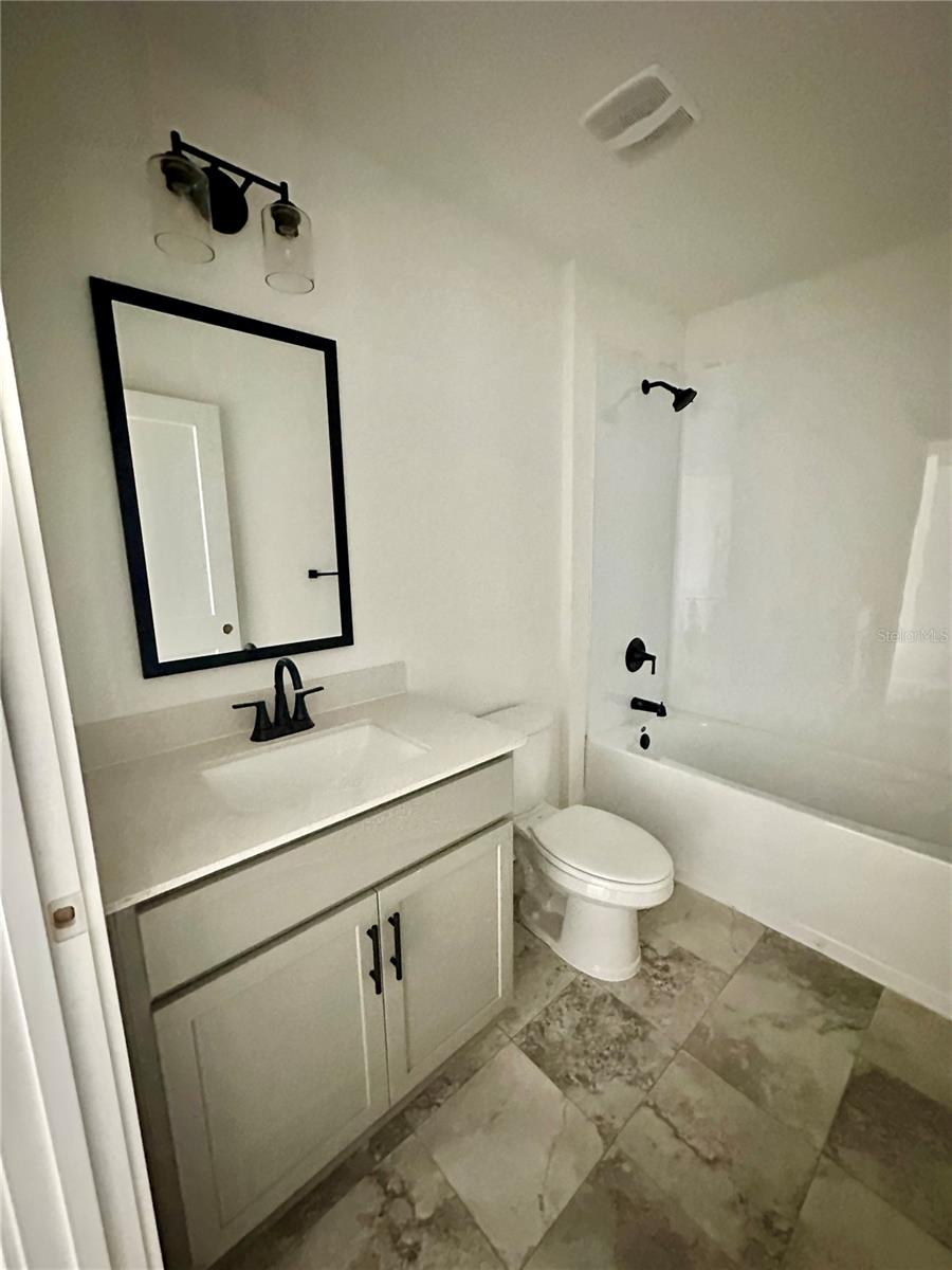 9 Lamar Ln Property Photo 14