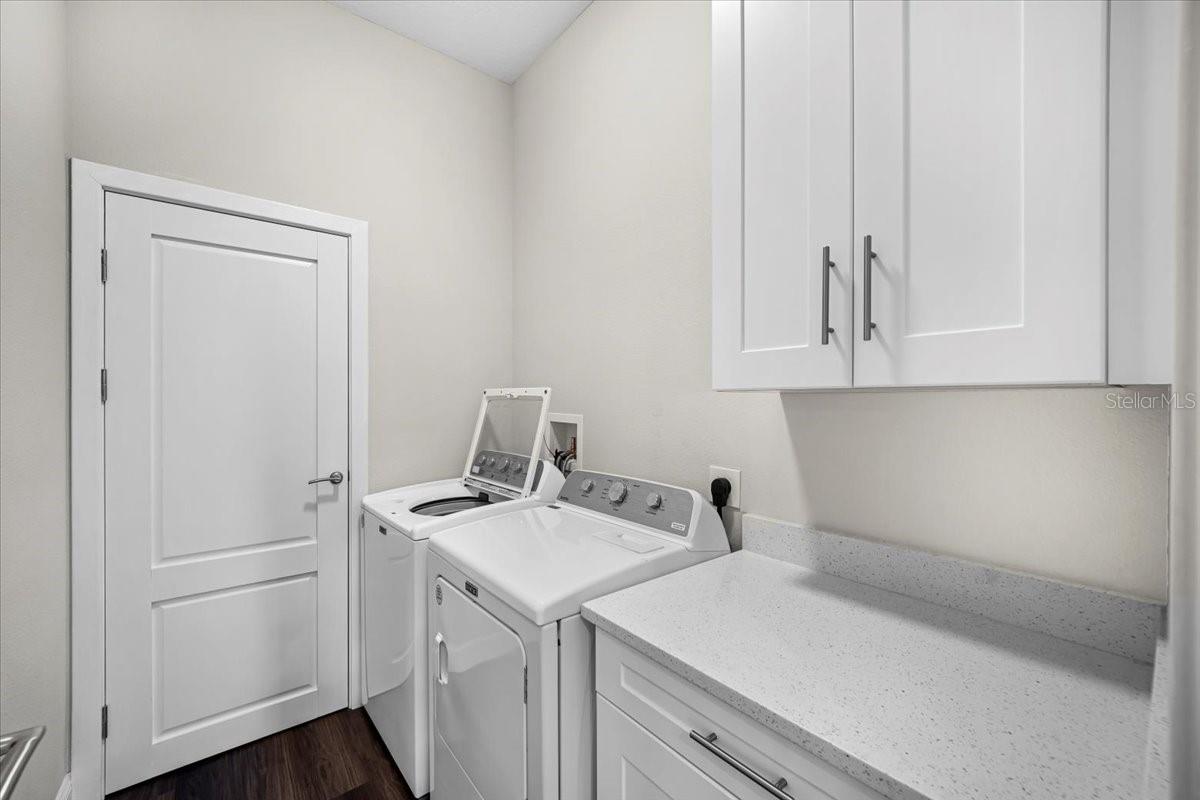 11 Green Cir Property Photo 15