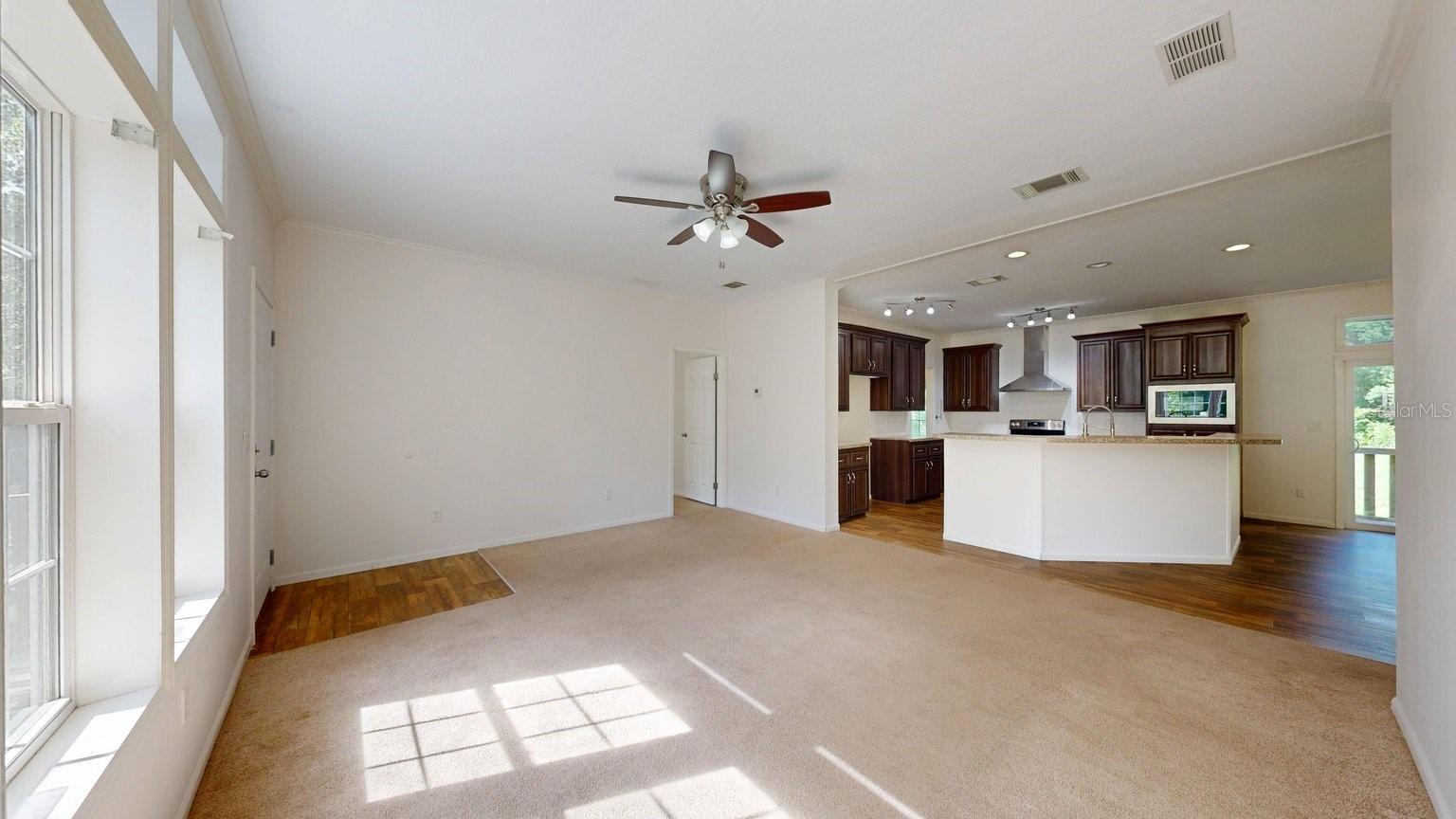 2930 Palmetto St Property Photo 3