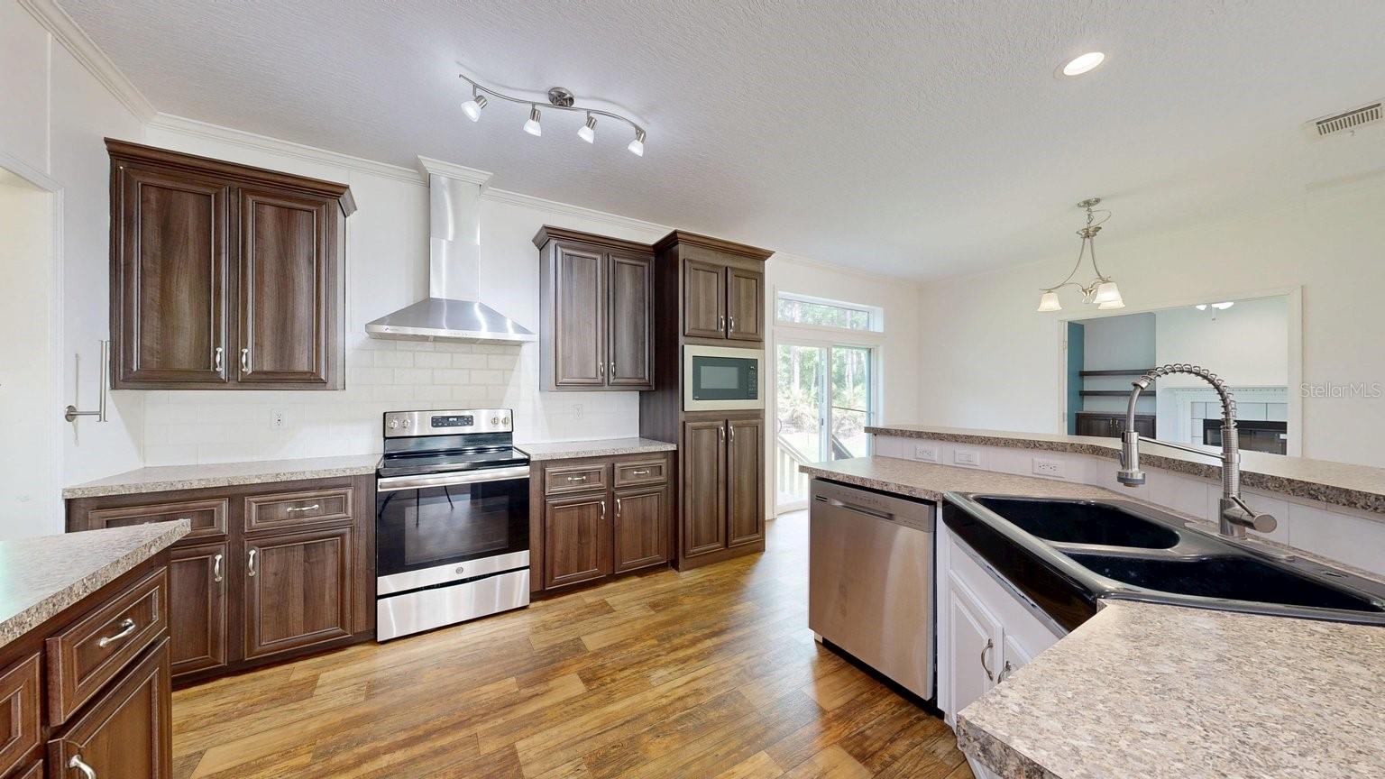 2930 Palmetto St Property Photo 14