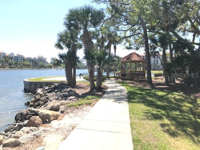 35 Captains Walk Property Photo 42