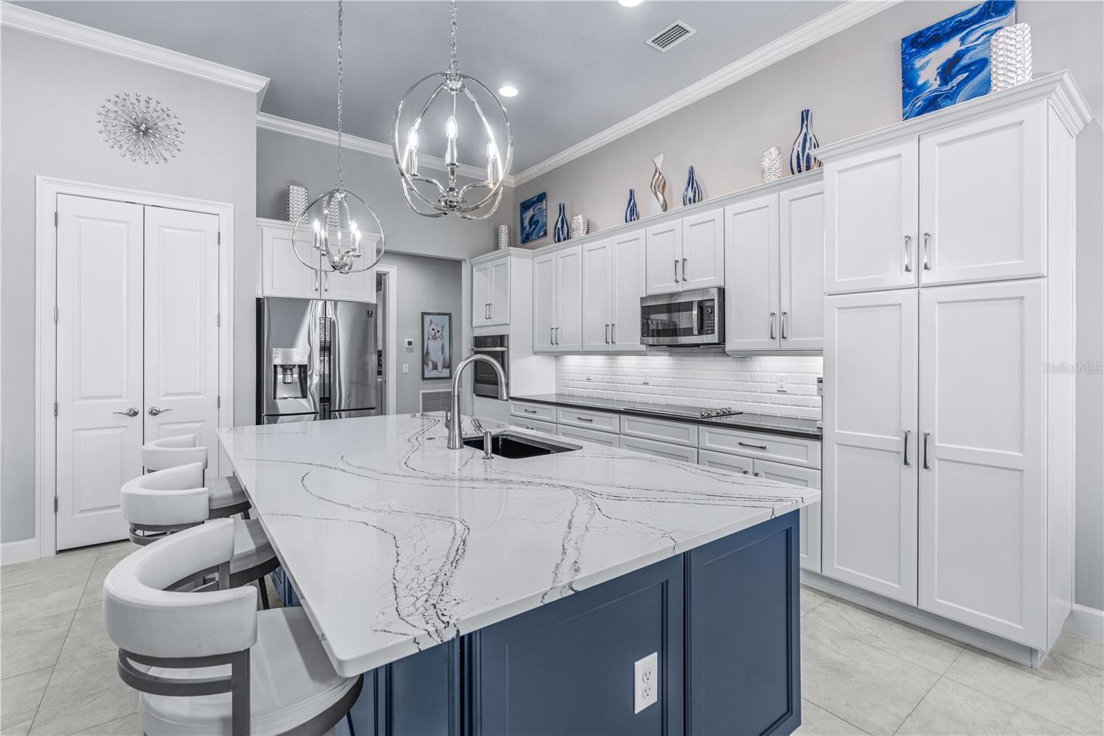 520 Wingspan Dr Property Photo 16