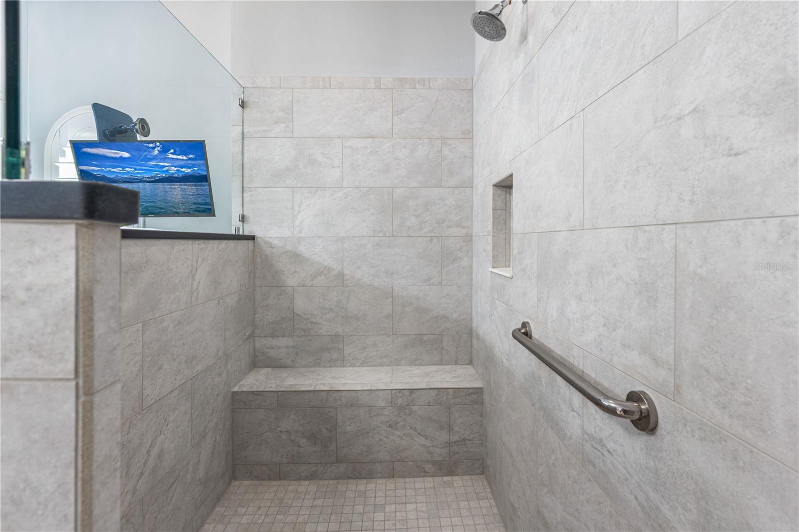 520 Wingspan Dr Property Photo 31