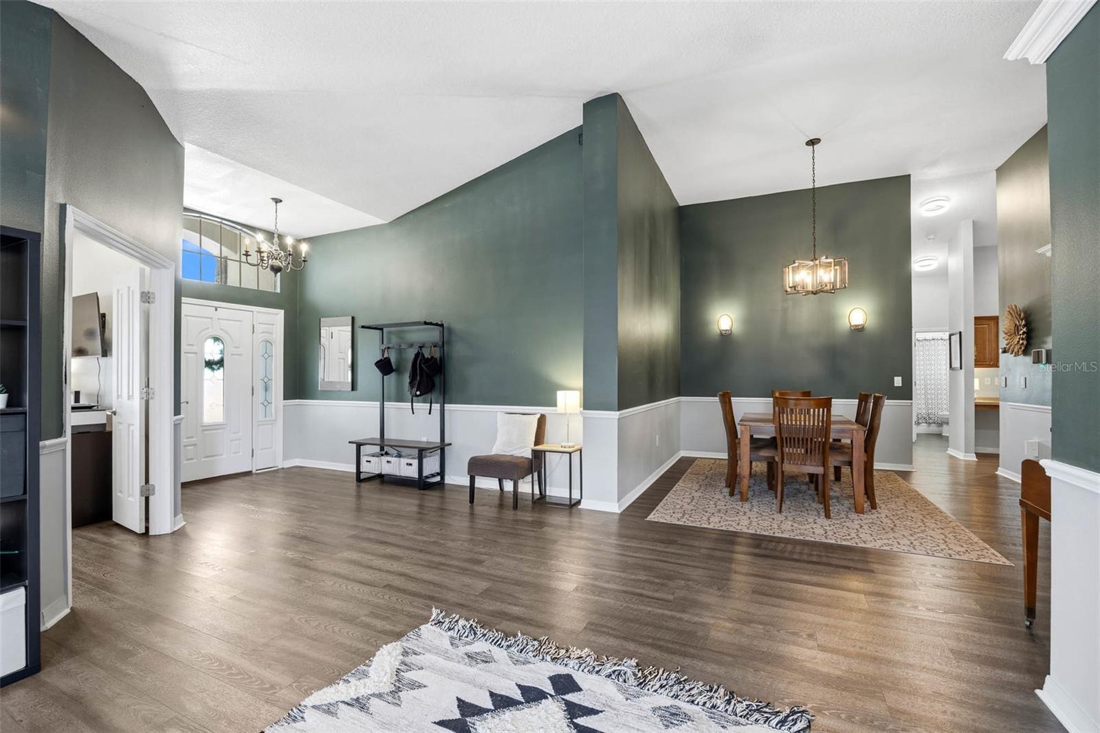 13428 Mandalay Pl Property Photo 9