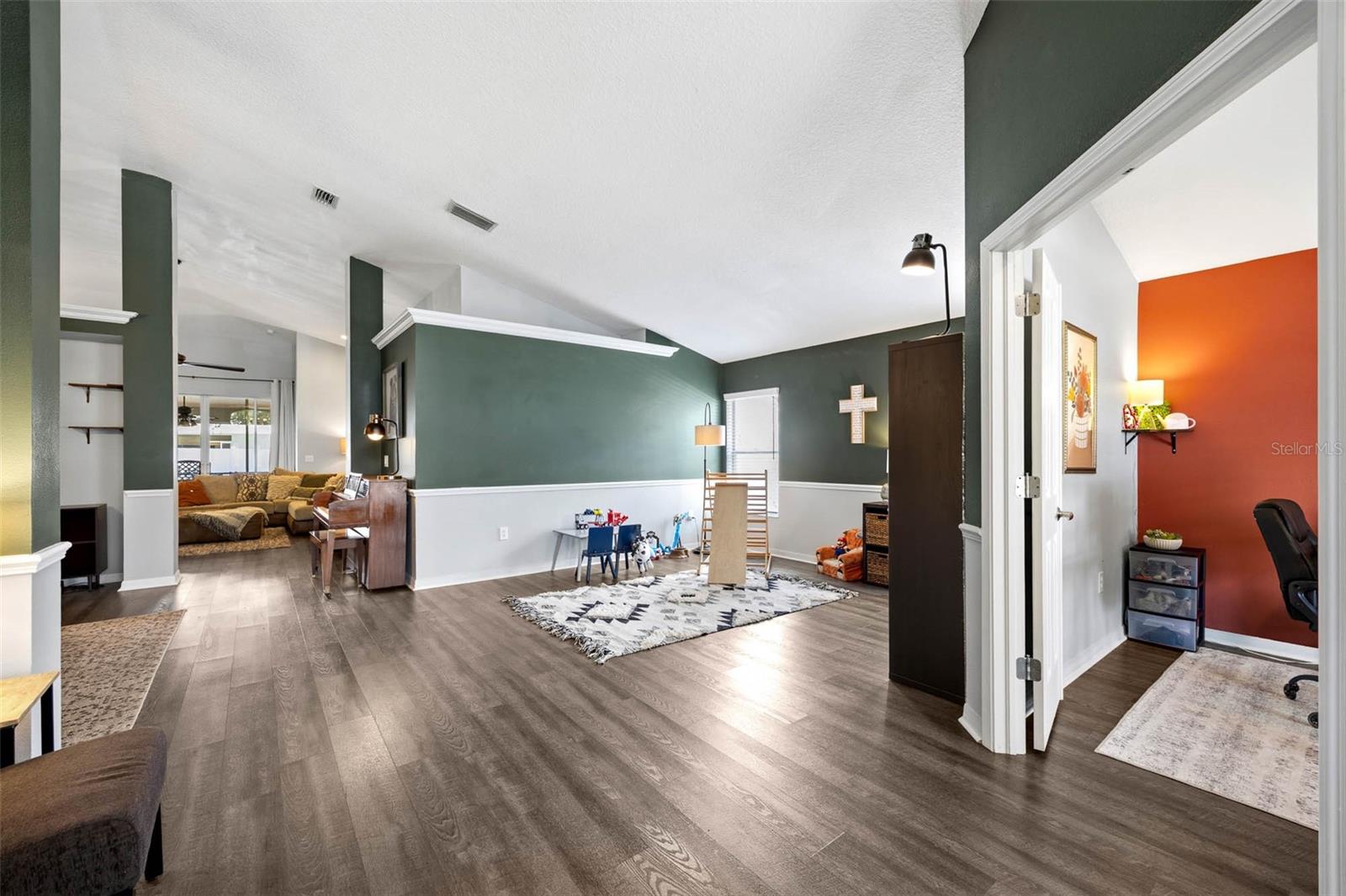 13428 Mandalay Pl Property Photo 10