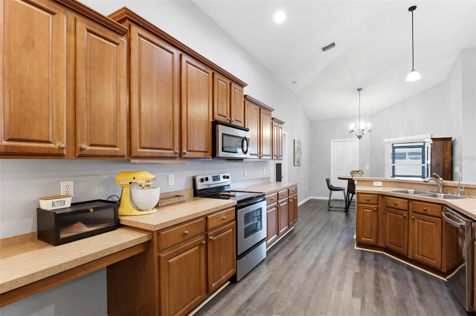 13428 Mandalay Pl Property Photo 15