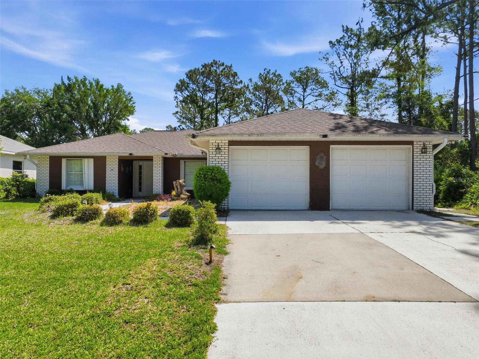 26 Woodbury Dr Property Photo 1