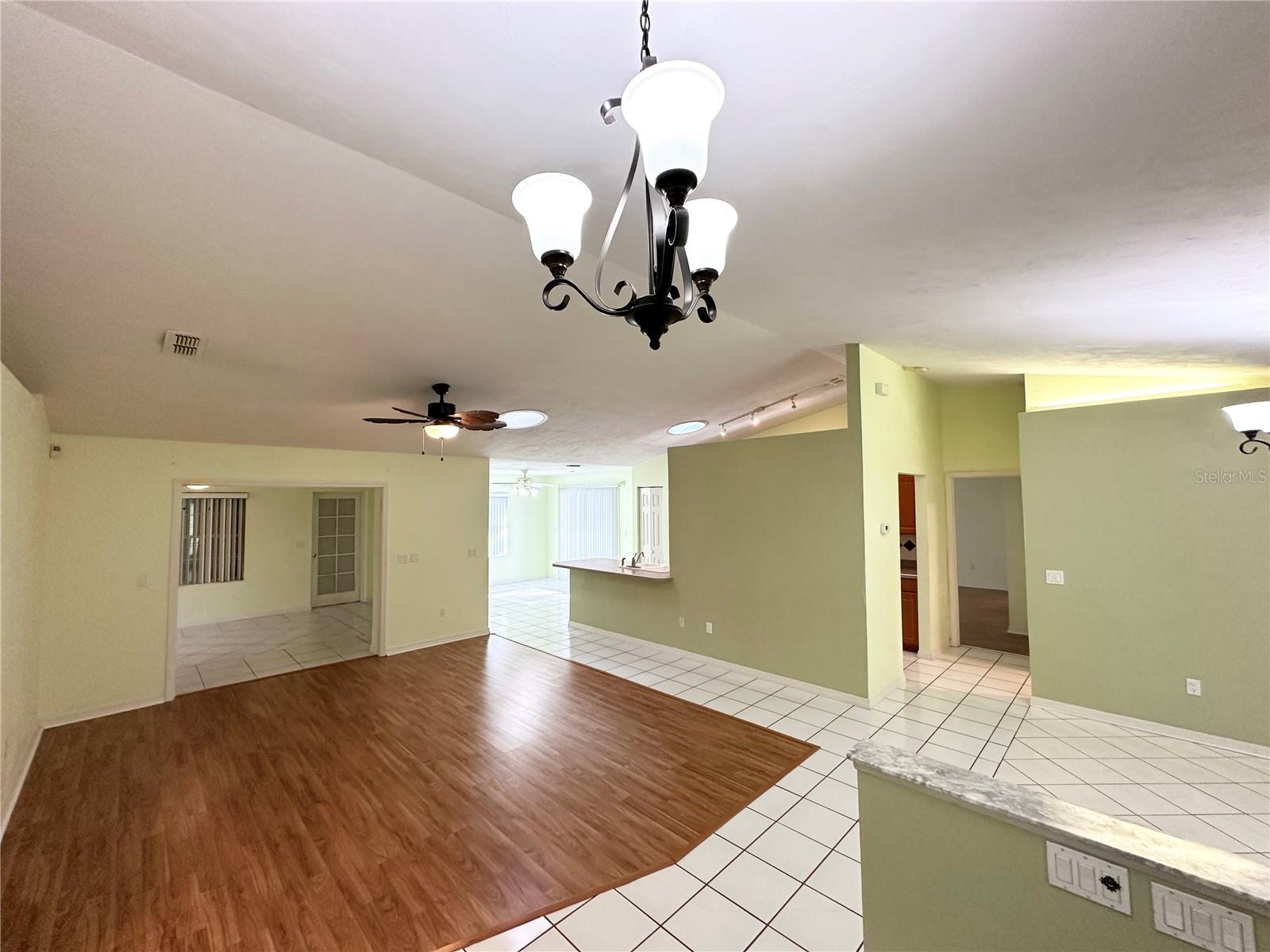 26 Woodbury Dr Property Photo 13