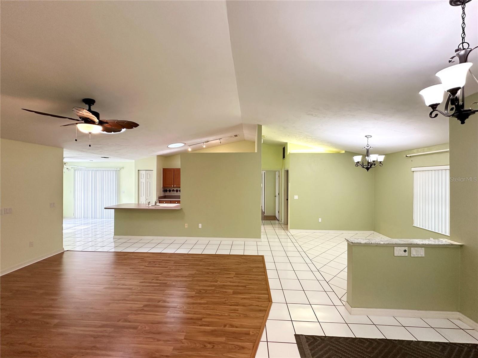 26 Woodbury Dr Property Photo 14