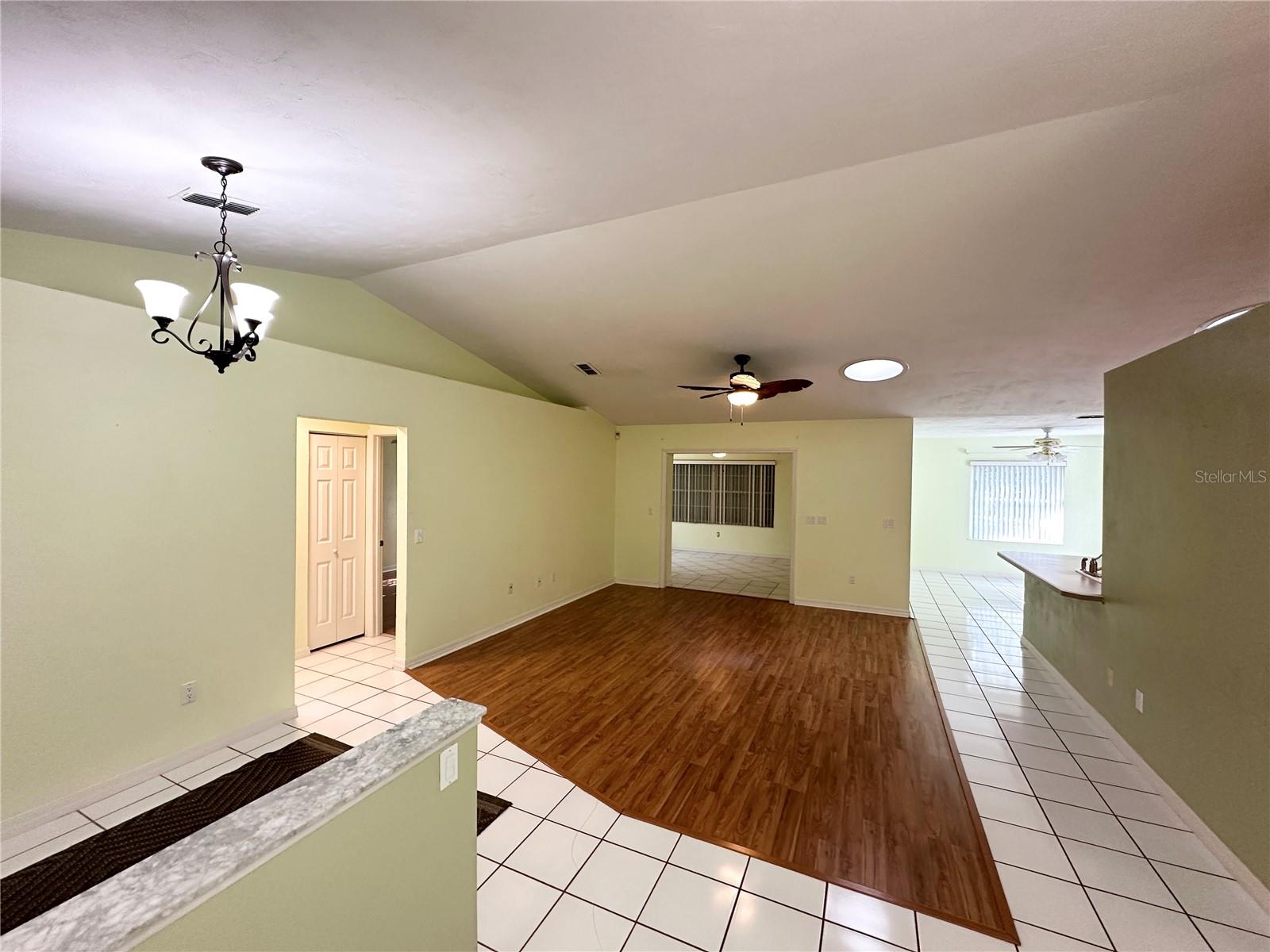 26 Woodbury Dr Property Photo 16