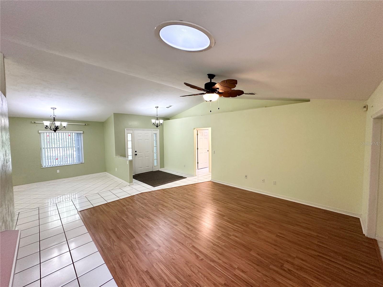 26 Woodbury Dr Property Photo 17