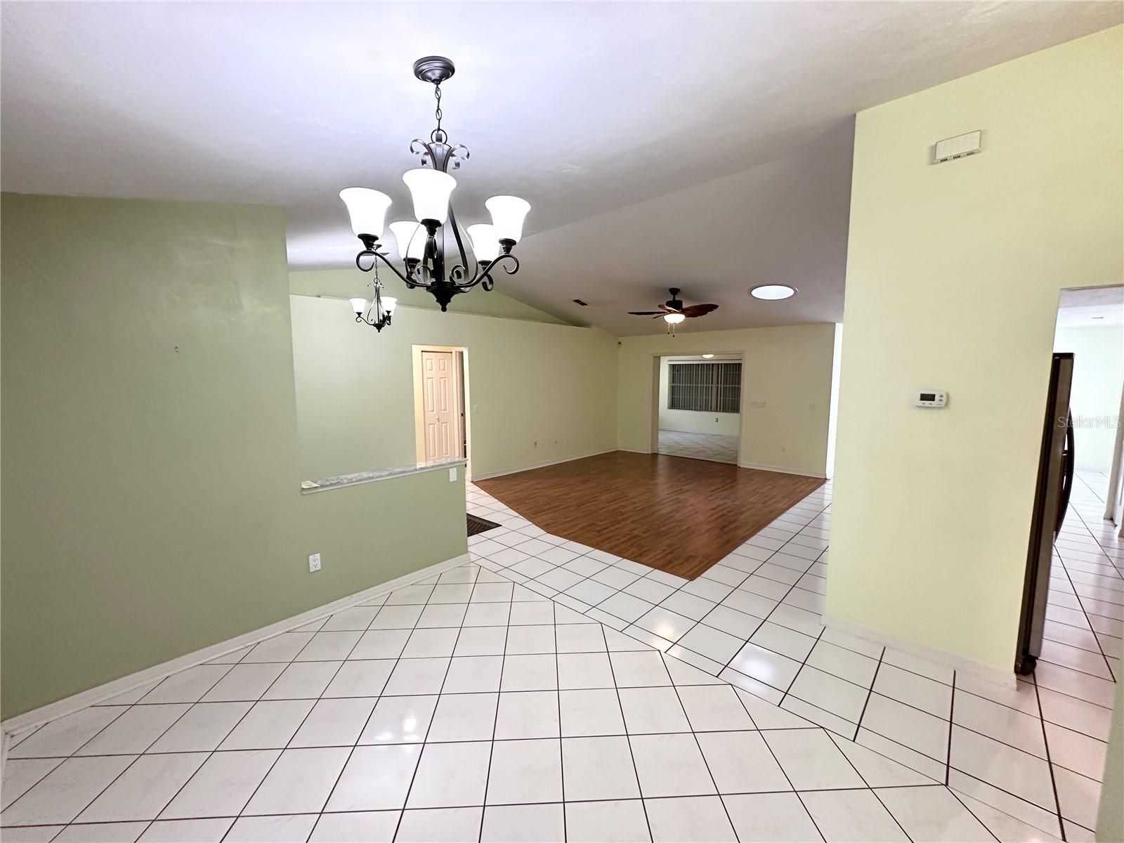 26 Woodbury Dr Property Photo 19
