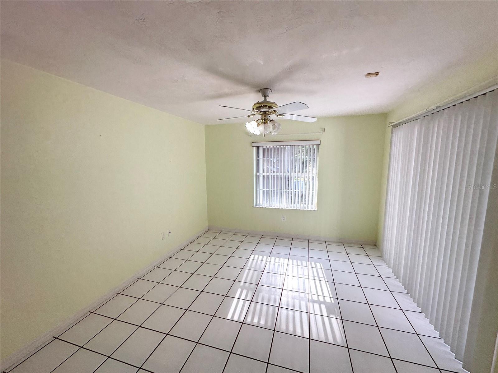 26 Woodbury Dr Property Photo 20