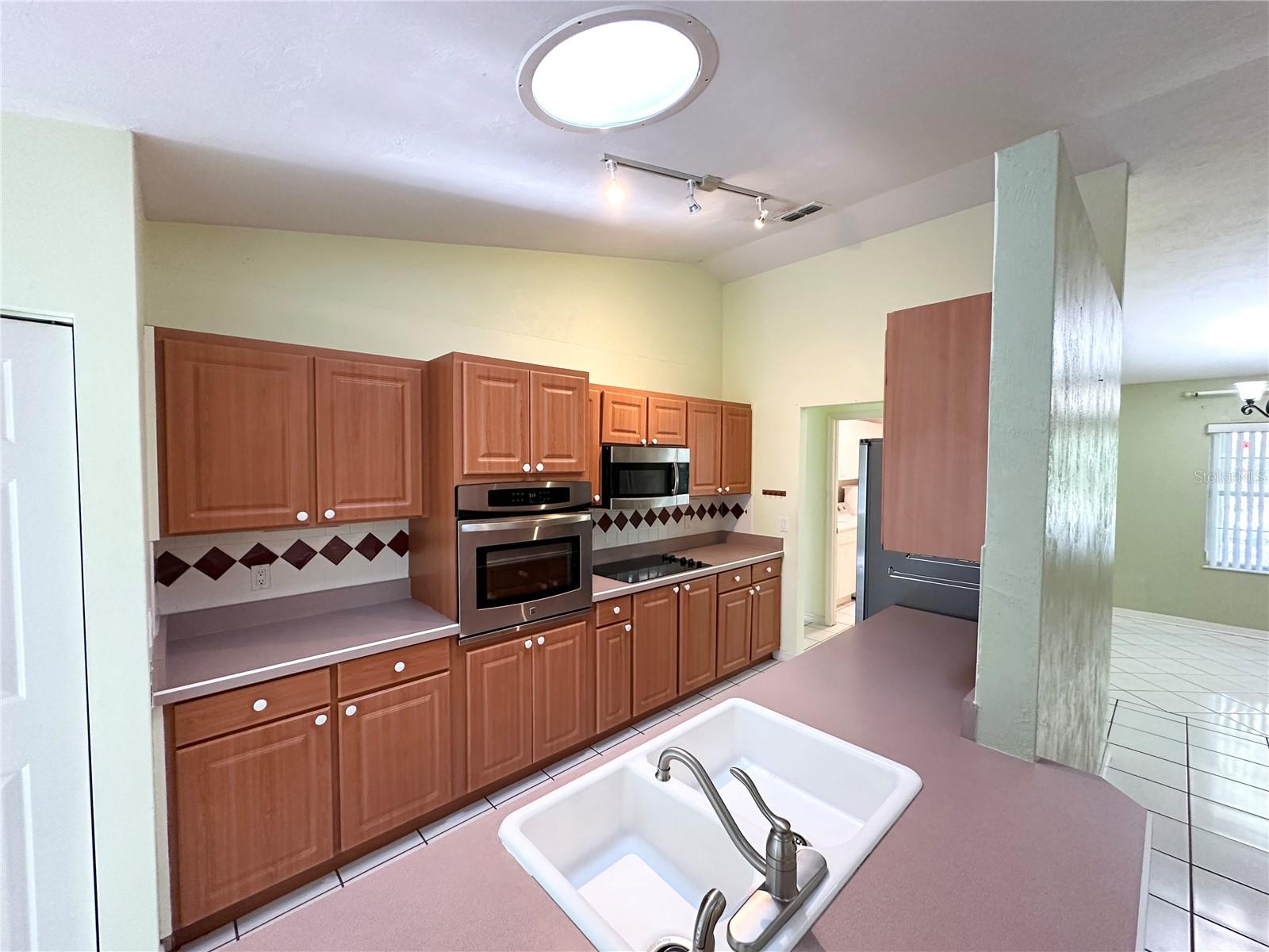 26 Woodbury Dr Property Photo 25
