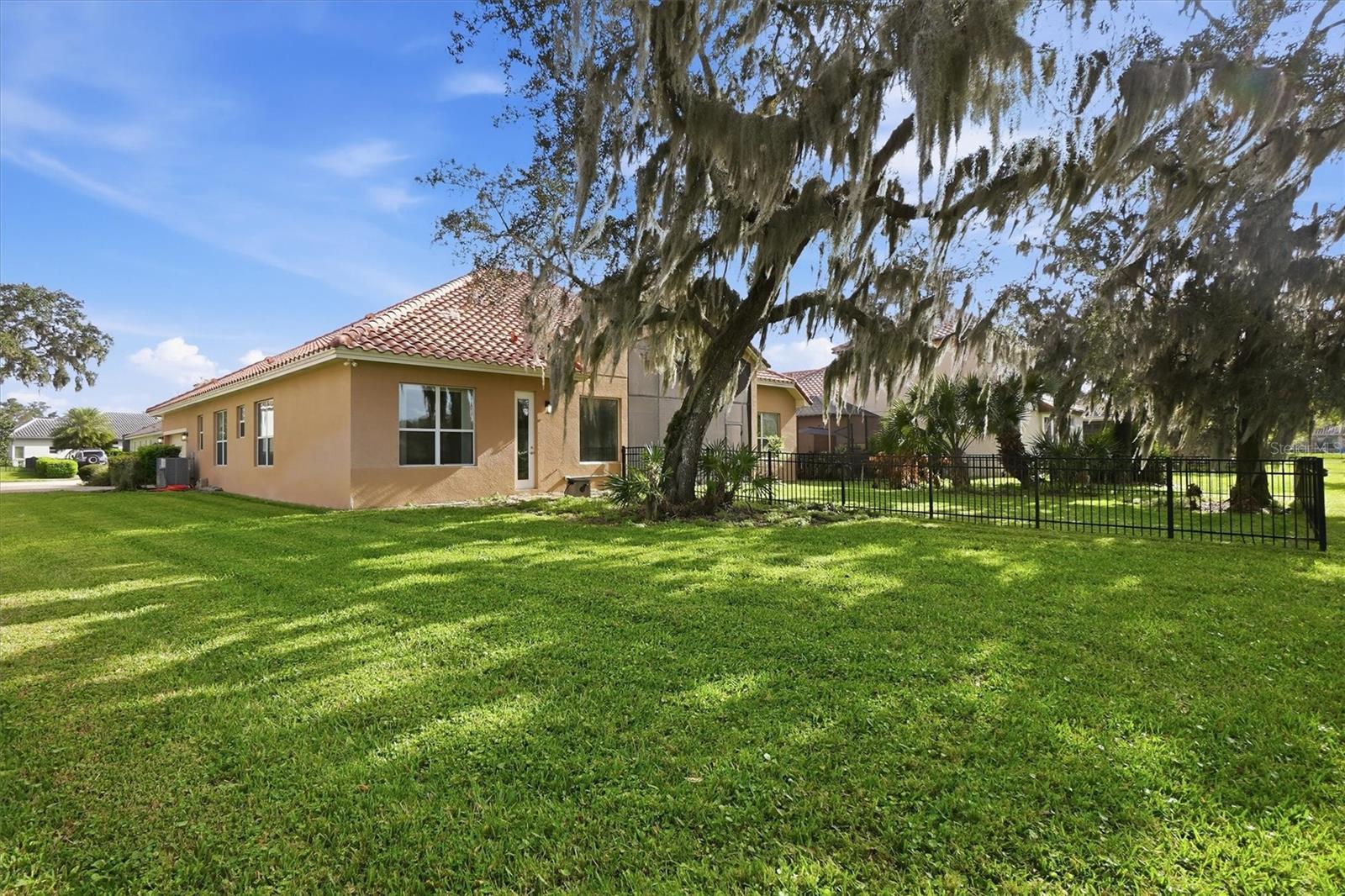 13 New Oak Leaf Dr Property Photo 44