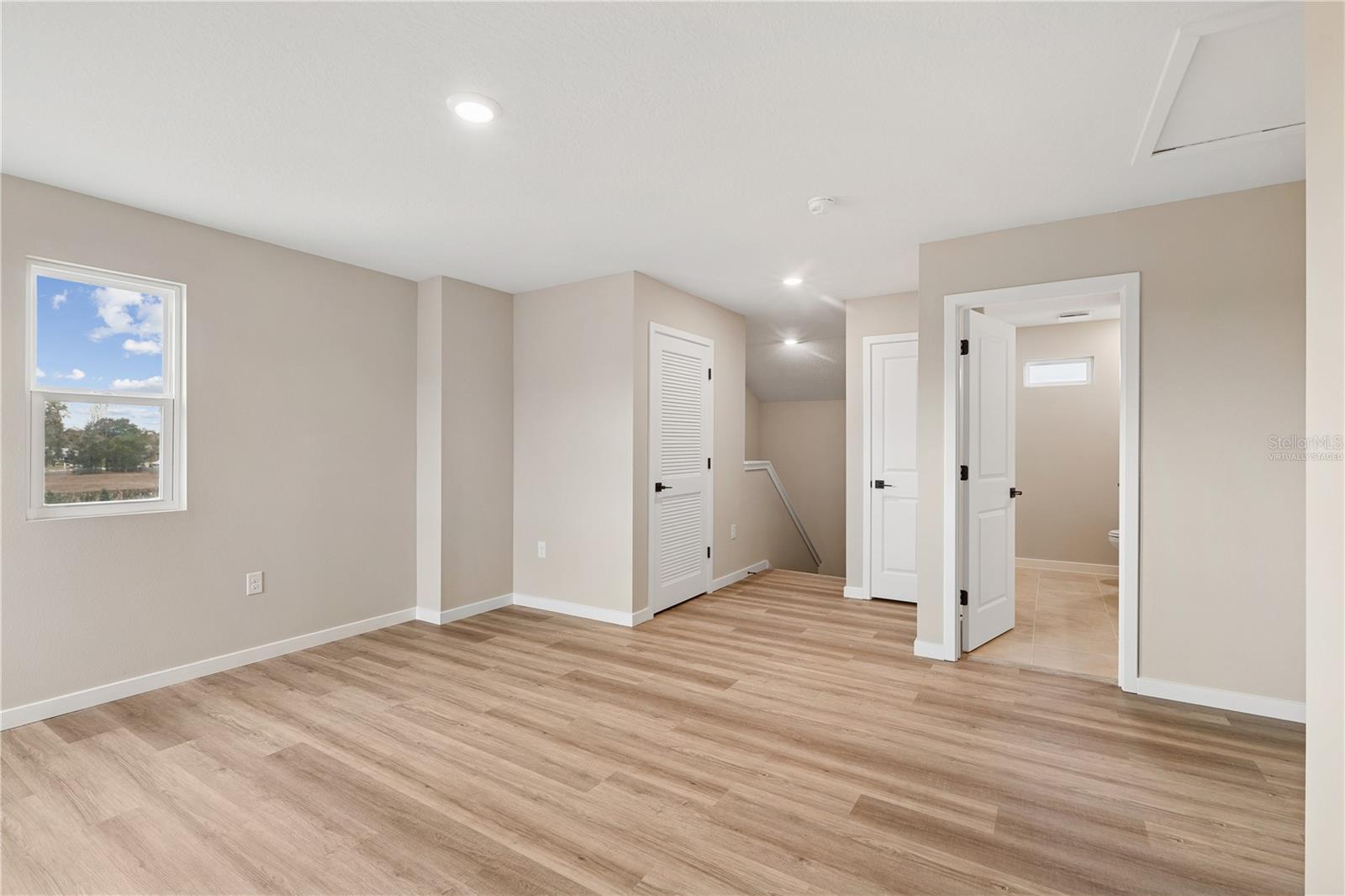 90 Springwood Dr Property Photo 17
