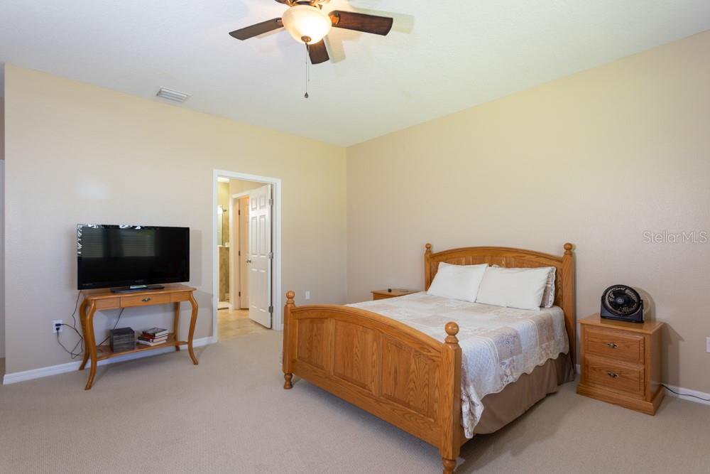 35 Foxhall Ln Property Photo 13