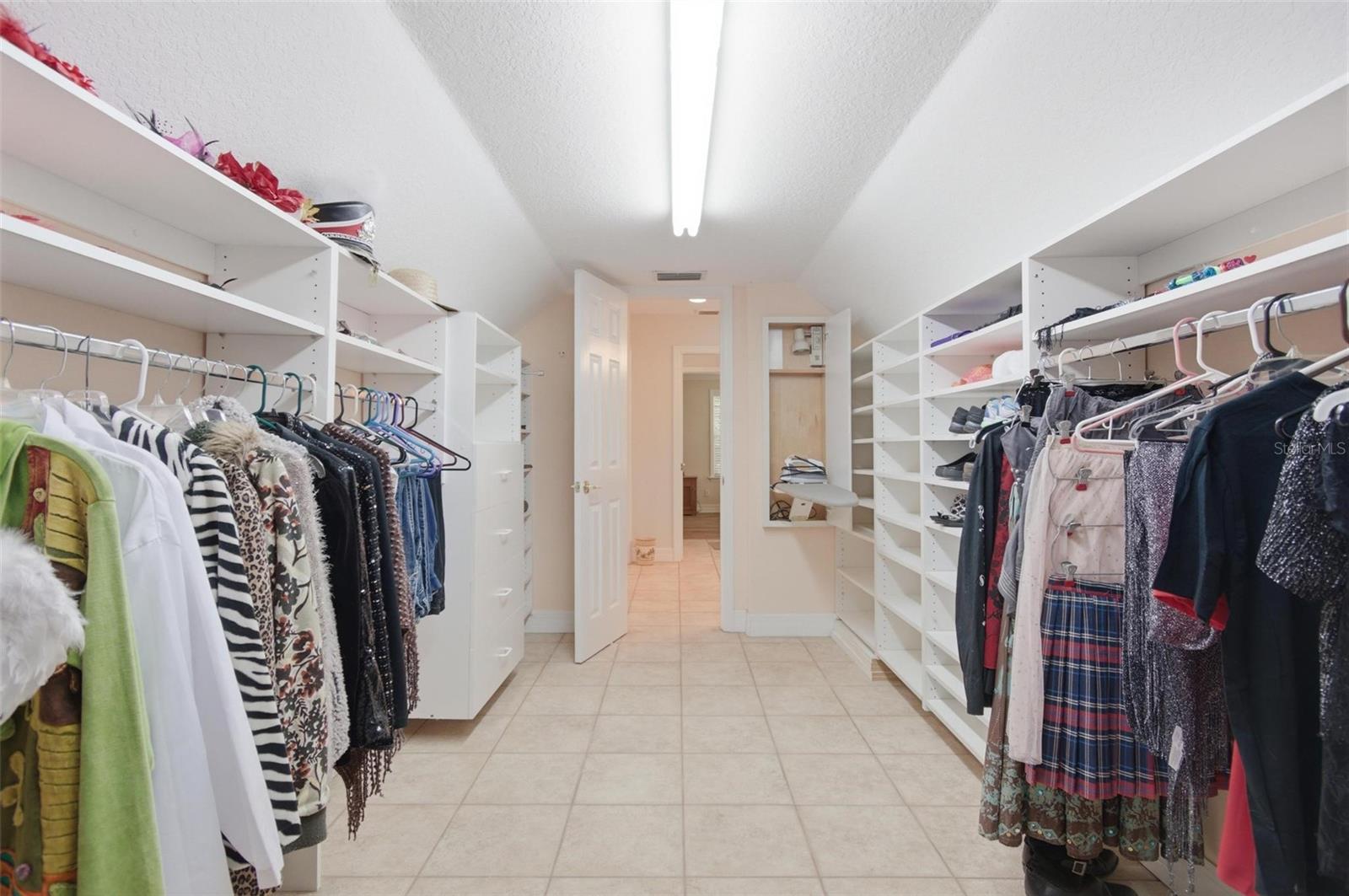 9 Whitehall Ct Property Photo 28