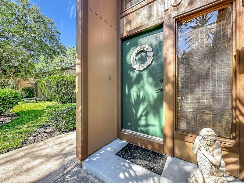 10 OAKMONT CT #10 Property Photo 1