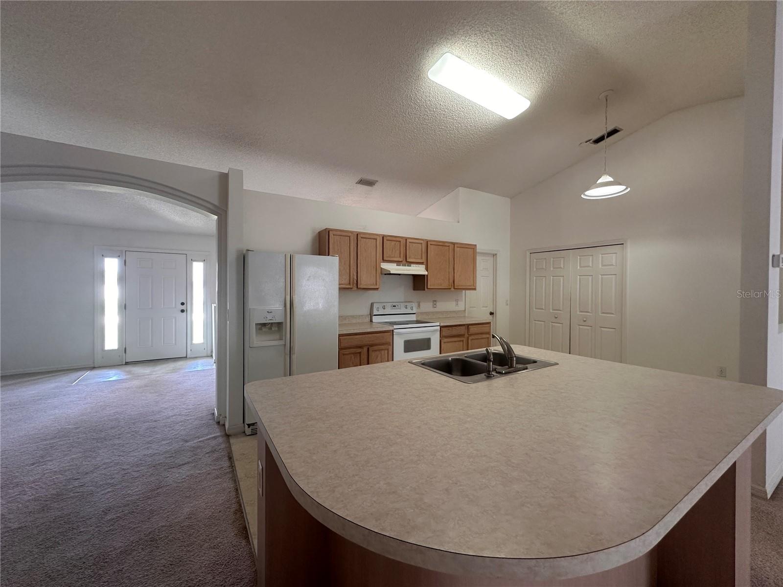 33 Rybark Ln Property Photo 5