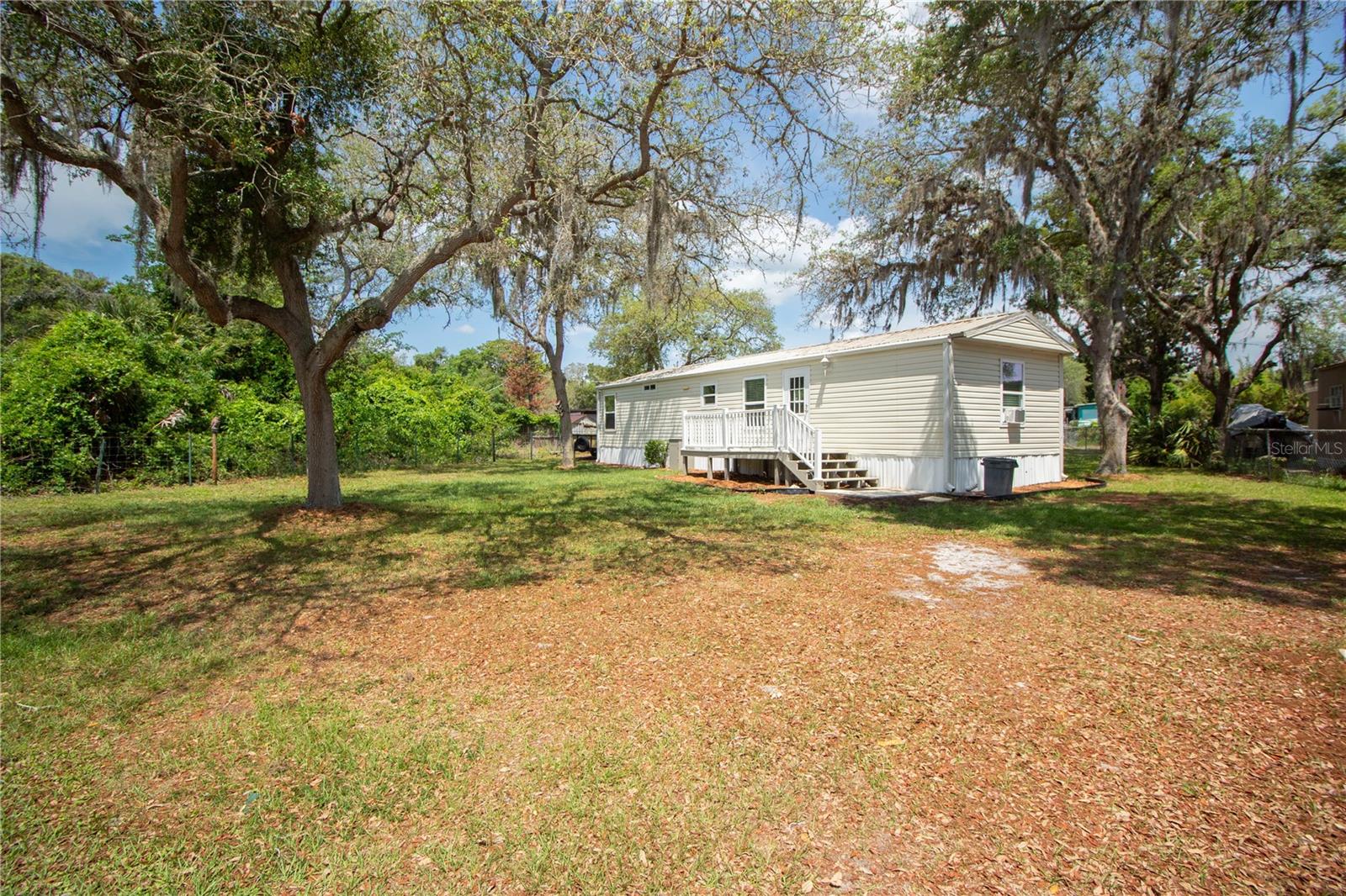 28 Shady Ln S Property Photo 1