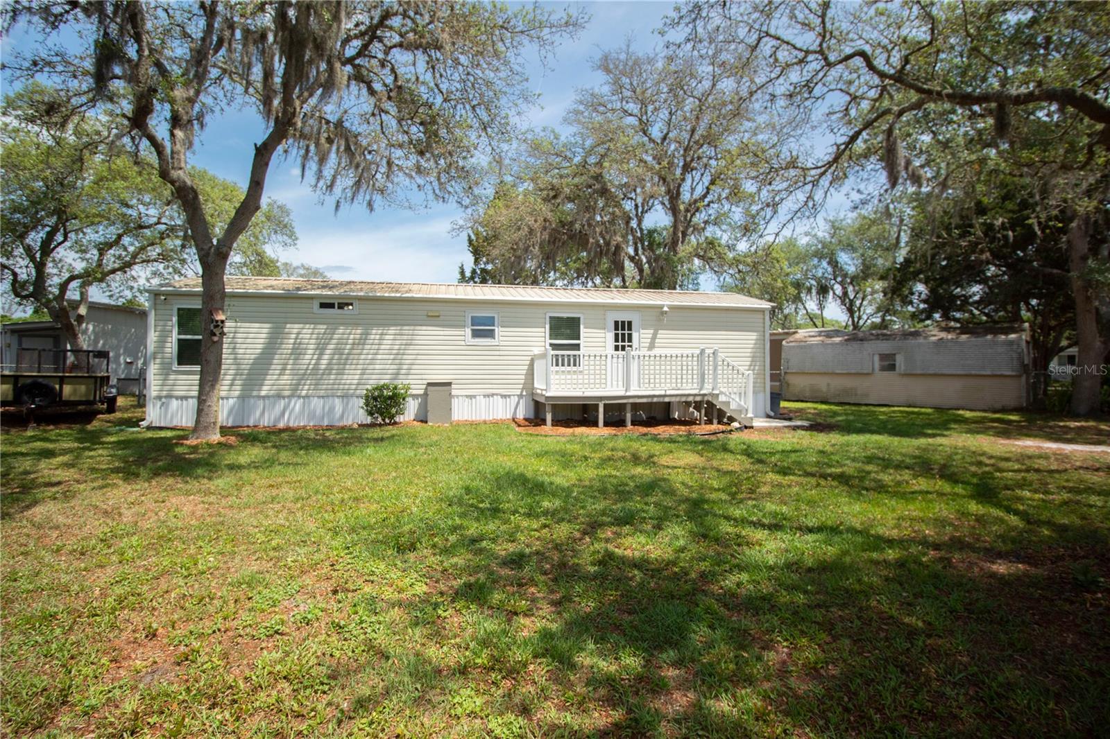 28 Shady Ln S Property Photo 2