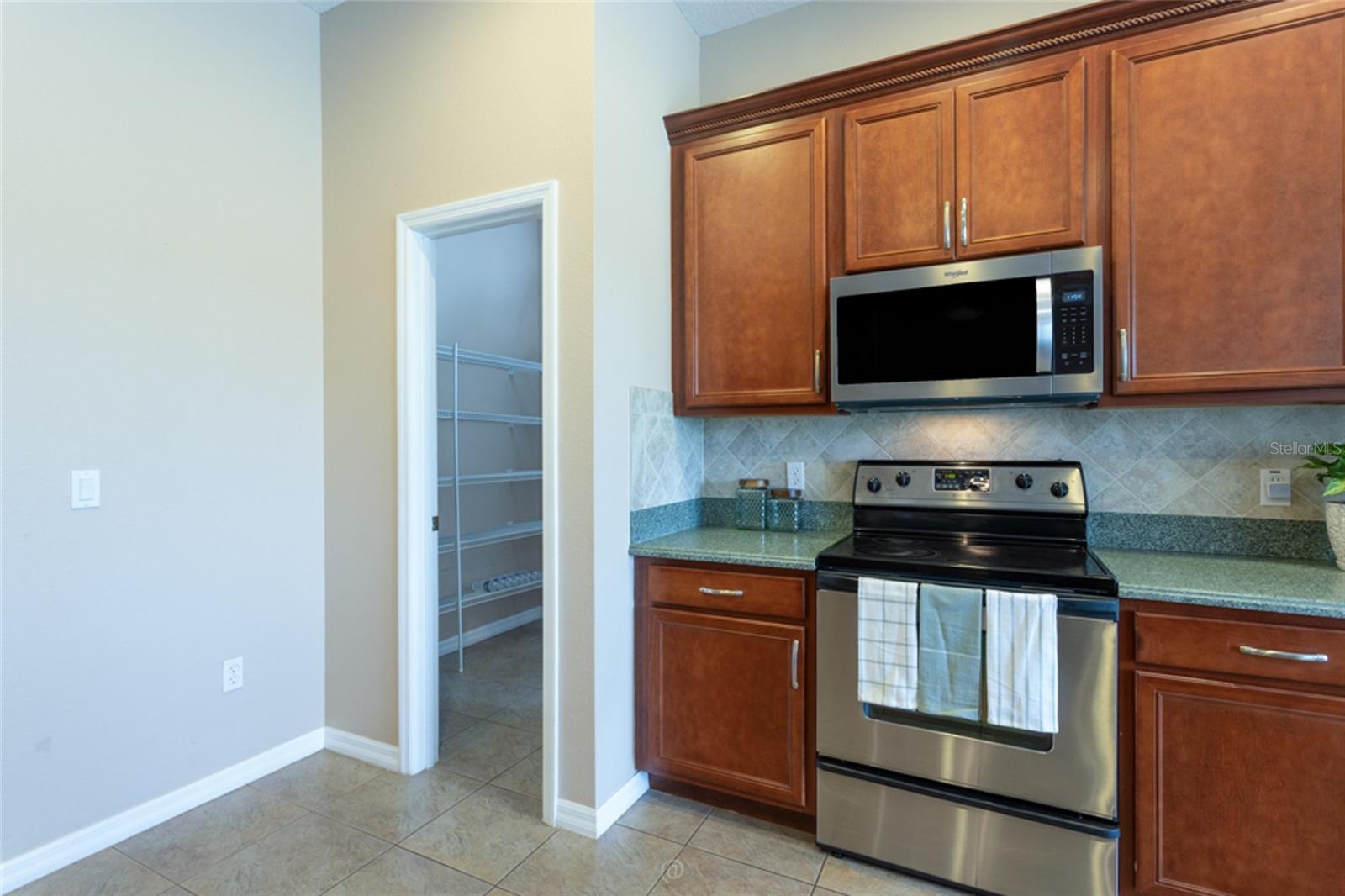 6 S Lakewalk Dr Property Photo 15