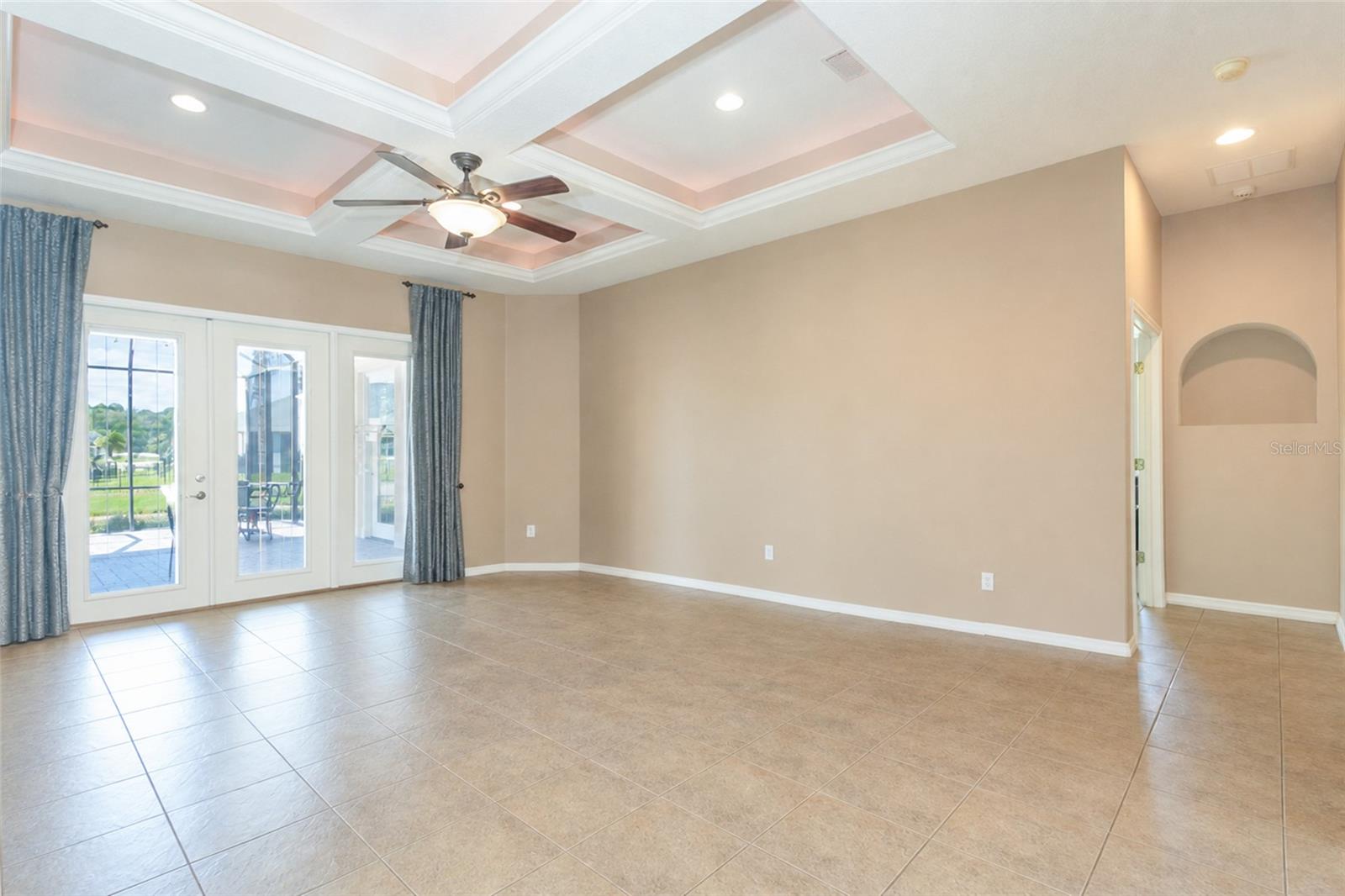 6 S Lakewalk Dr Property Photo 20