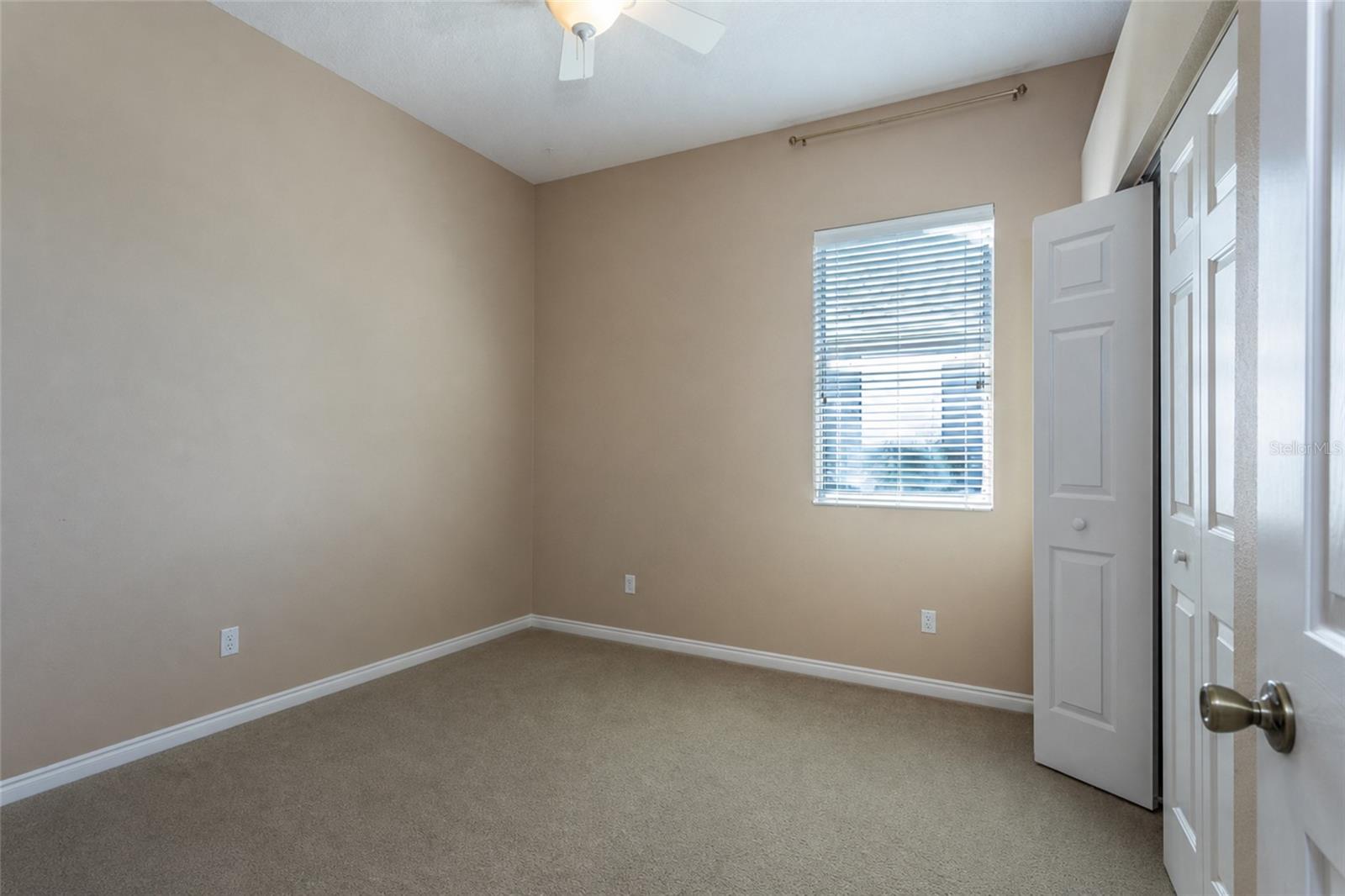 6 S Lakewalk Dr Property Photo 22