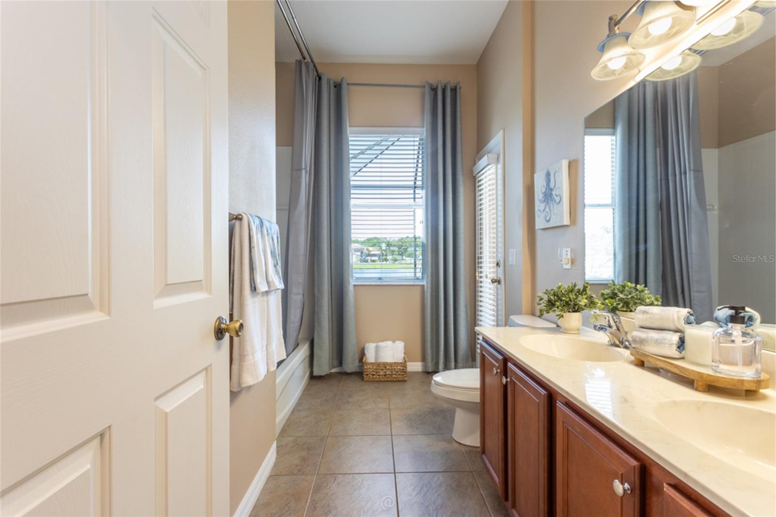 6 S Lakewalk Dr Property Photo 34