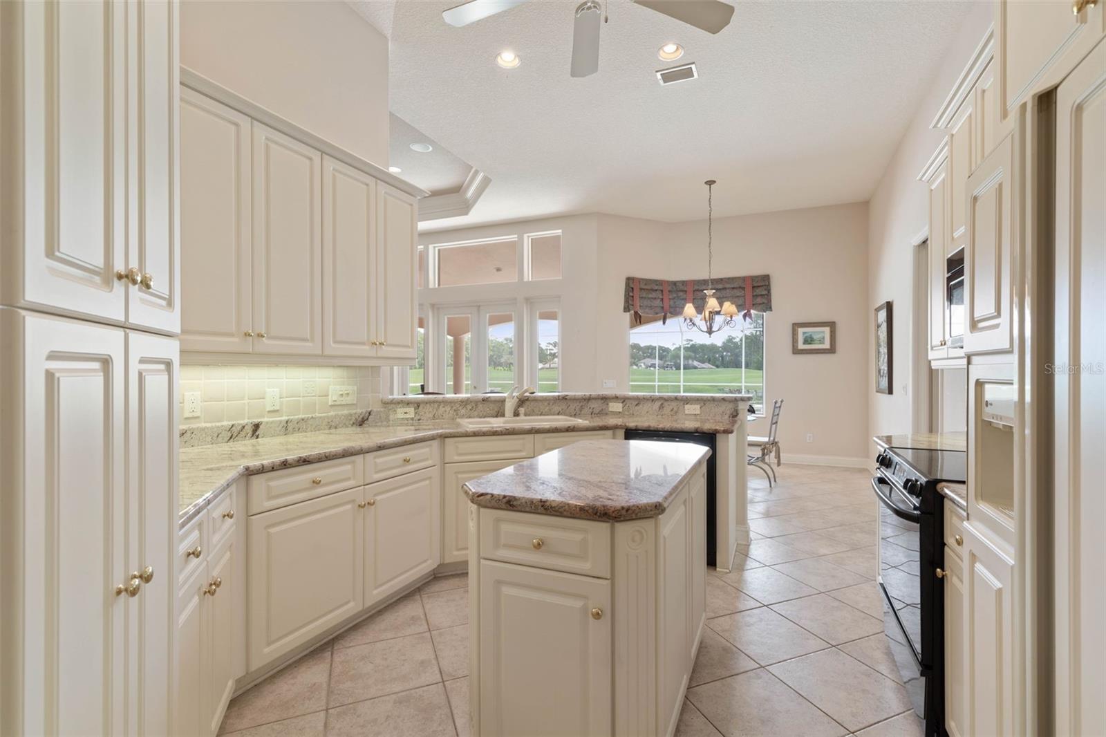 1023 Hampstead Ln Property Photo 16