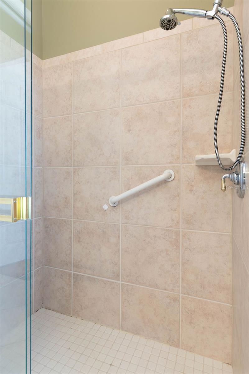 1023 Hampstead Ln Property Photo 39