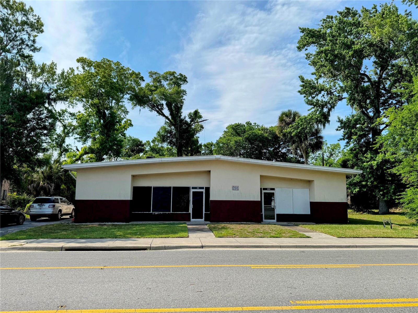 932 ORANGE AVE