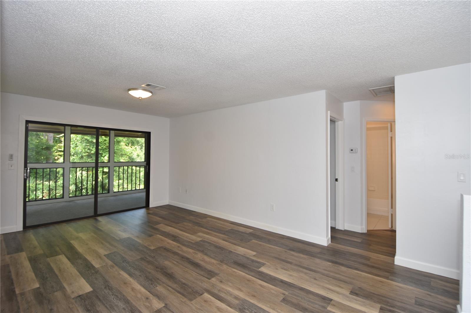 4 Southbury Ct #4 Property Photo 20
