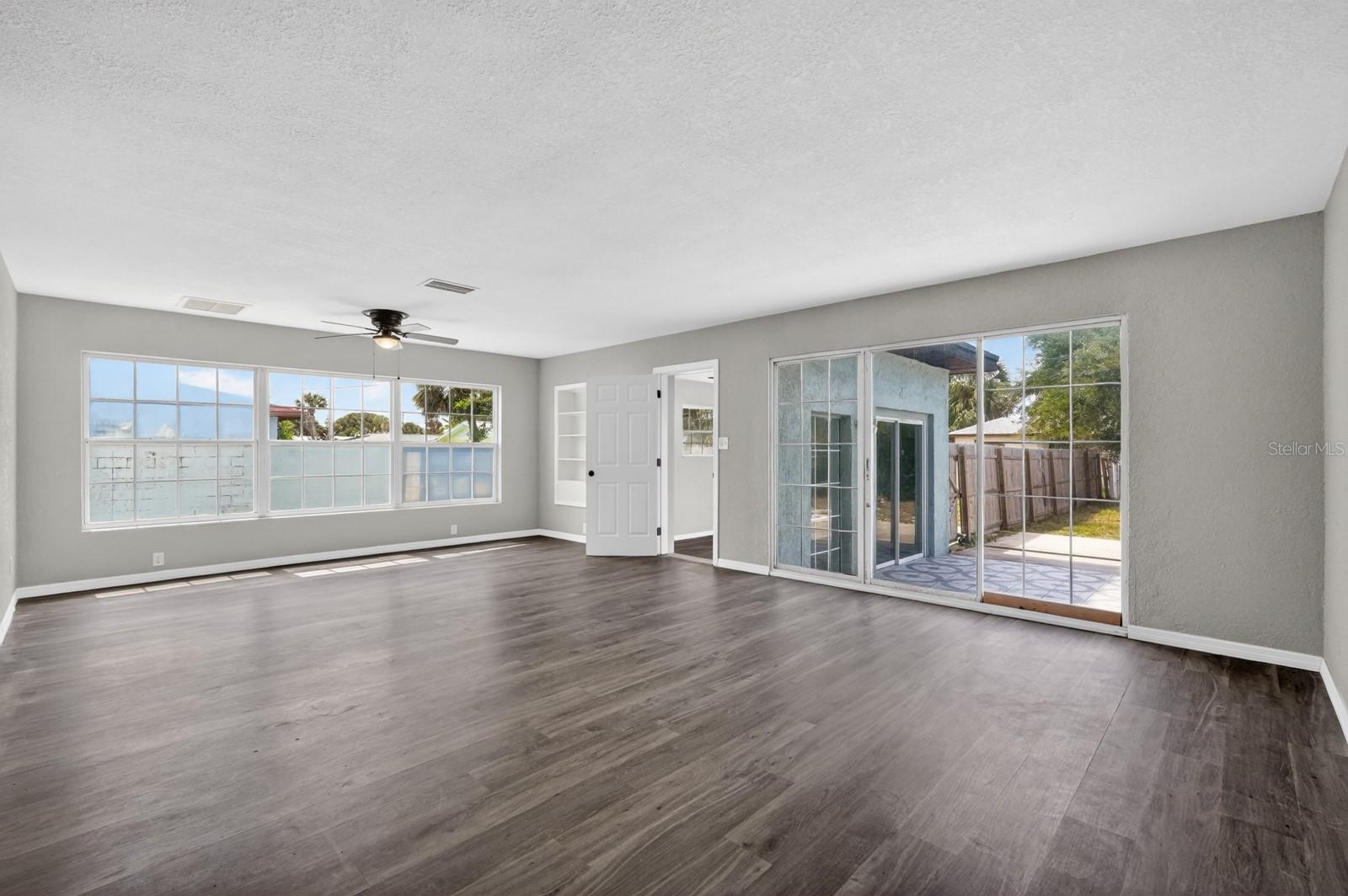 1027 Bel Aire Dr Property Photo 10