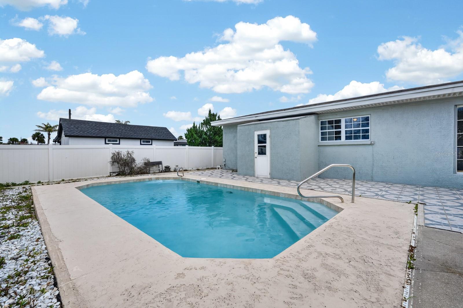 1027 Bel Aire Dr Property Photo 32