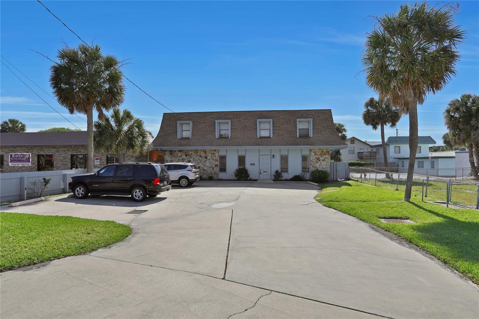 162 S Peninsula Dr Property Photo 4
