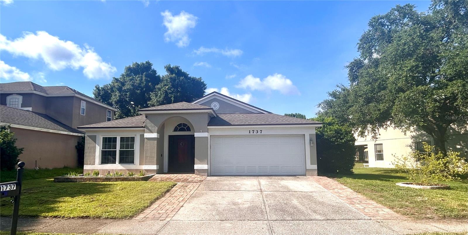 1737 Setting Sun Loop Property Photo 1