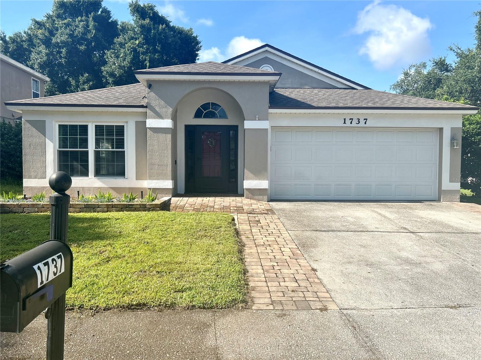 1737 Setting Sun Loop Property Photo 2
