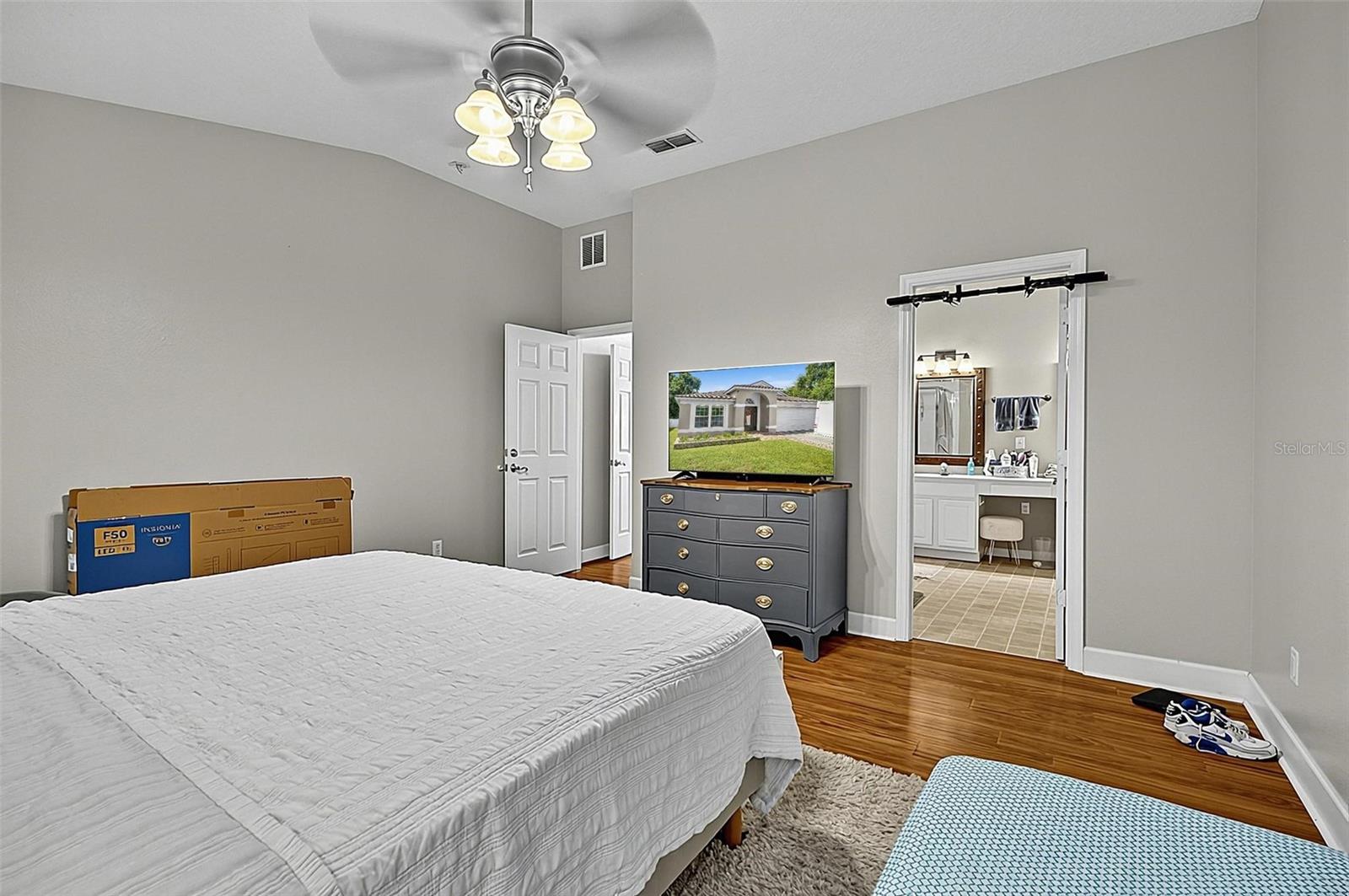 1737 Setting Sun Loop Property Photo 17